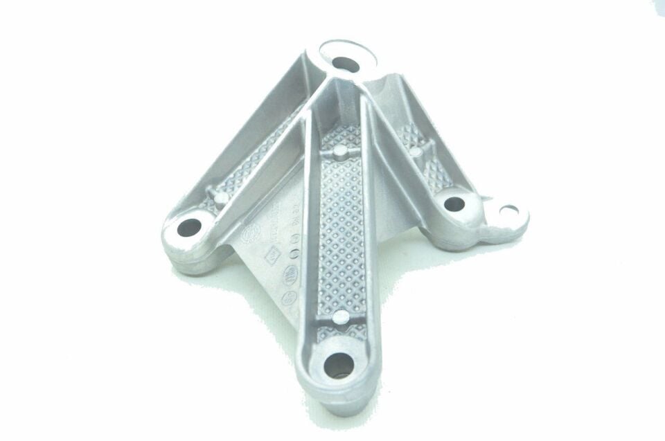 Megane 2-II Motor Bağlantı Takozu (Kulağı) (Alüminyum) 1.5 Dci K9K 8200043084 -Yerli Üretim