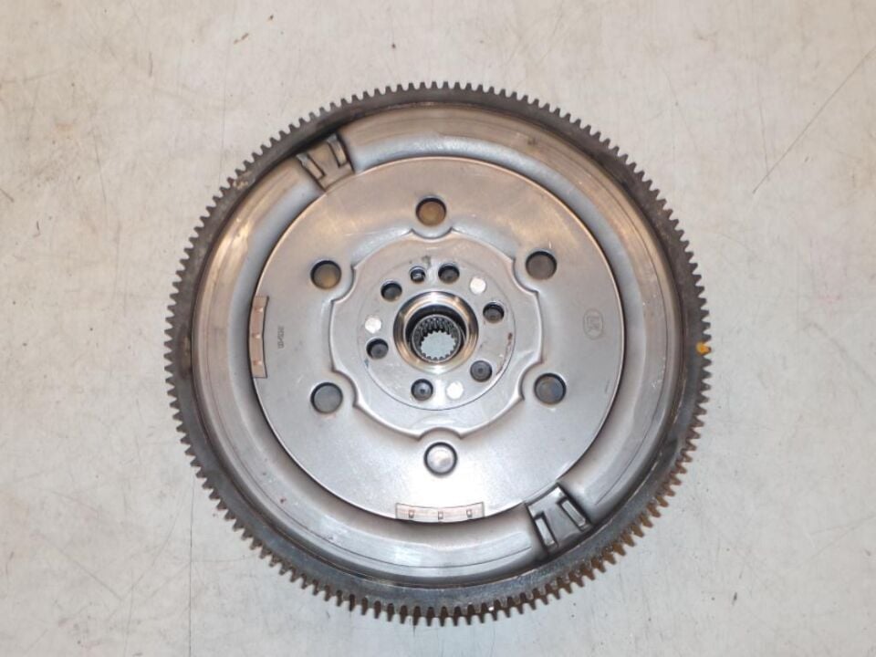 Megane 3-III Nissan Juke Motor Volanı (Volant) 1.2 Tce H5F 123104345R -Orjinal Yedek Parça