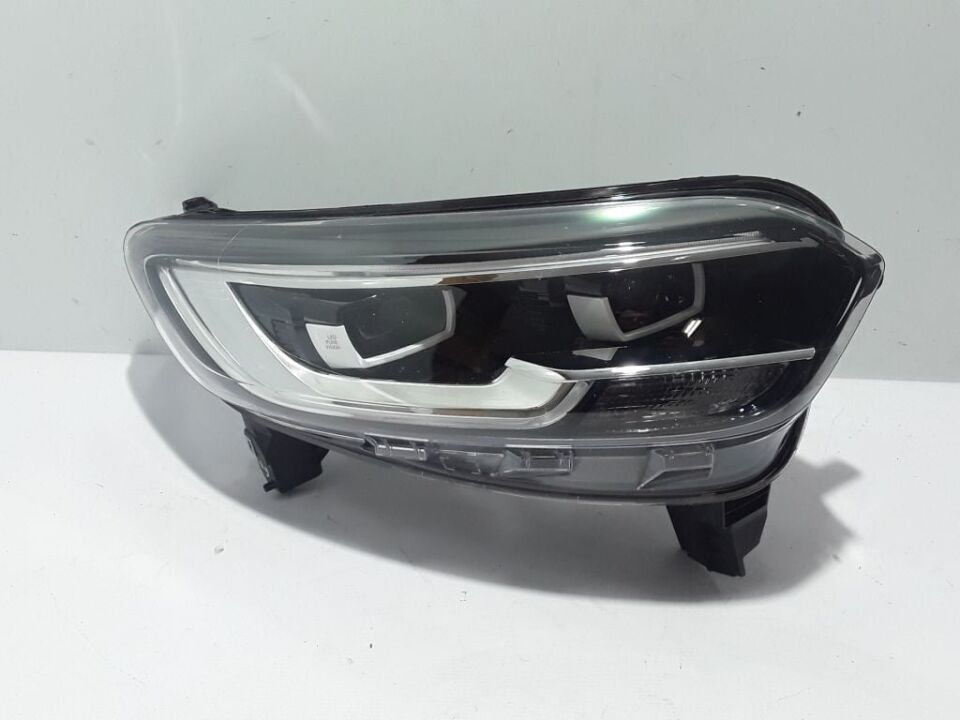 Kadjar Sağ Far (Zenon) Ledli 260108354R-260105274R-260106875R- Renault Mais