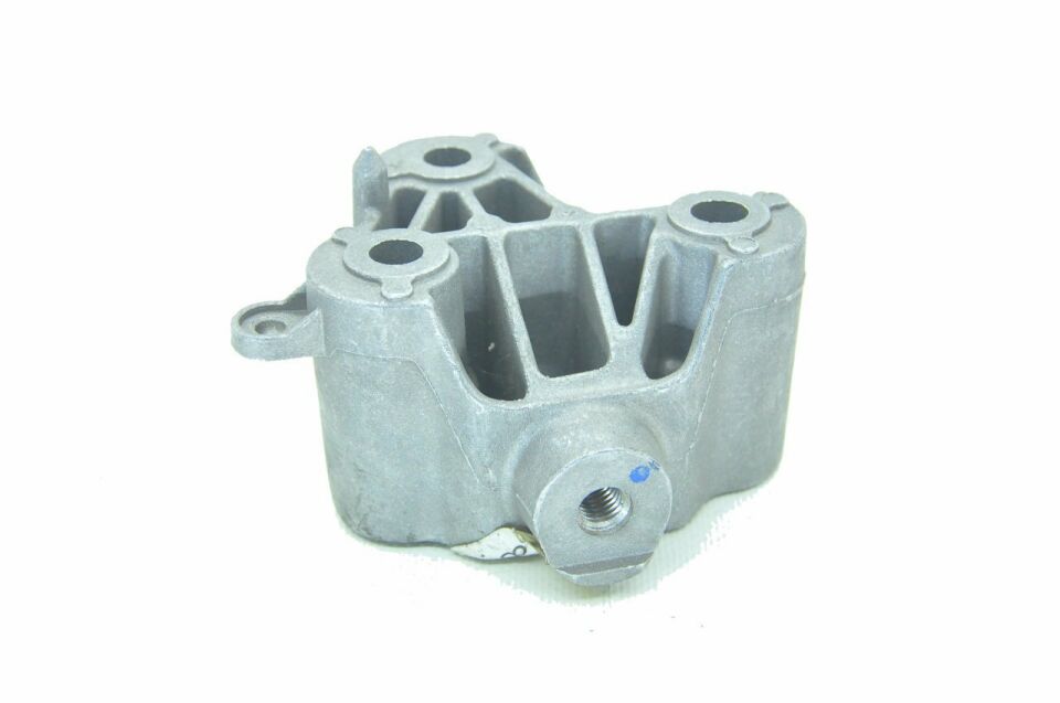 Clio 2-II Motor Bağlantı Takozu (Kulağı) 1.2 16V D4F (2003-2008) 8200034225 -Renault Mais