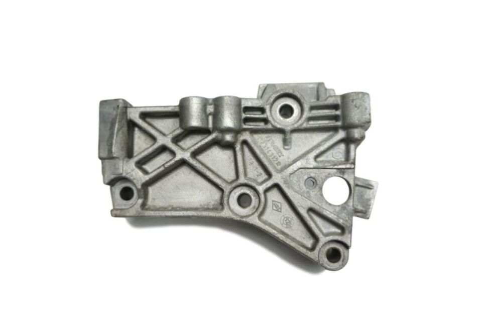 Megane 3-III Fluence Duster 1-I Silindir Kapak Bağlantı Ayağı 1.5 Dci 112314312R-7700871583 -İthal