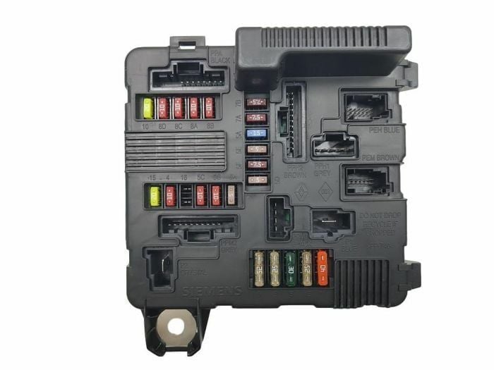 Scenic 2 Scenic II Sigorta Kutusu Motor İçi Kontrol Ünite 8200306032 -Renault Mais