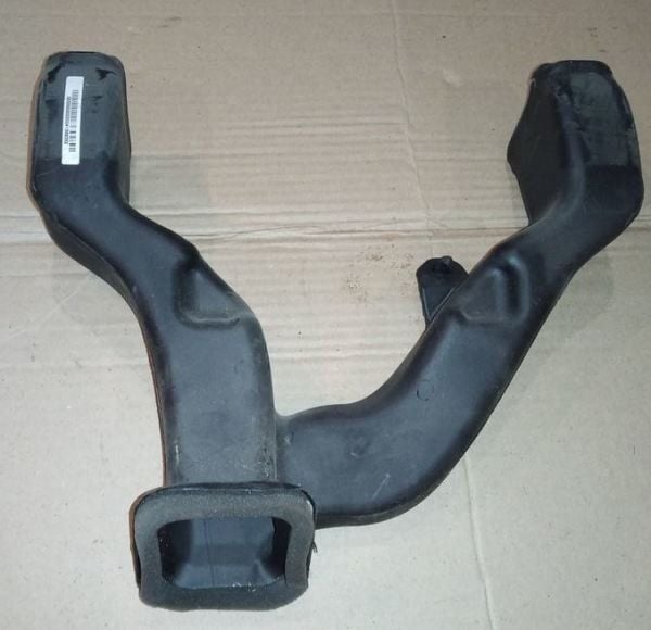 Fluence Torpido Arka Havalandırma Borusu 687940002R -Renault Mais