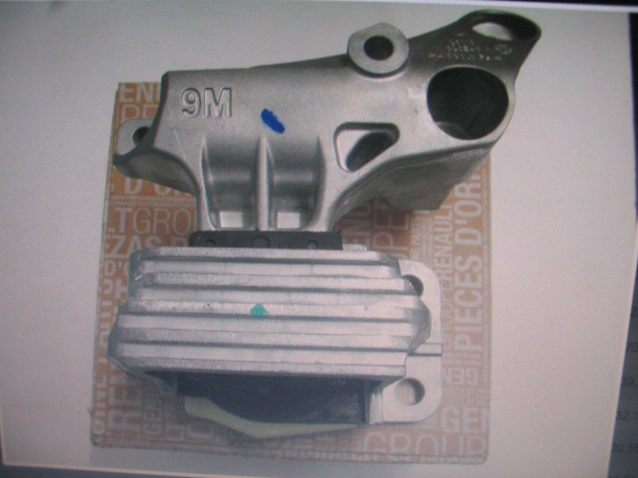 Megane 3-III Sağ Motor Takozu Kulağı 1.4 Tce H4J (2008-2016) 112100017R-112107874R -Renault Mais