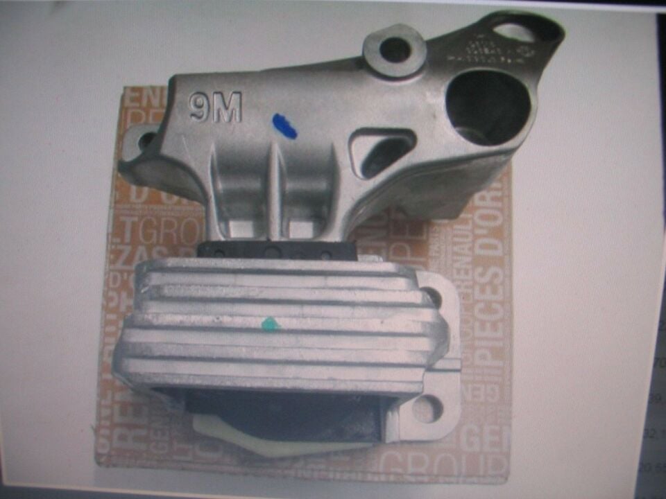 Megane 3-III Sağ Motor Takozu Kulağı 1.4 Tce H4J (2008-2016) 112100017R-112107874R -Renault Mais