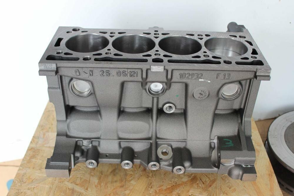 Clio 2-II Motor Bloğu (Blok) K7M-K7J 110108138R-7701477409-7701479054 -Renault Mais