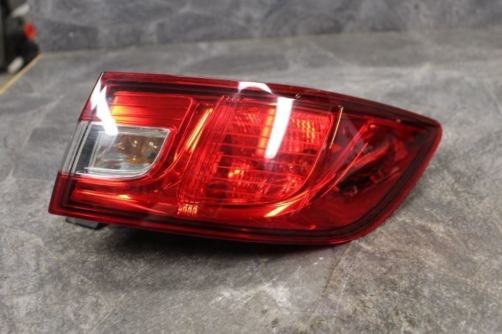 Clio 4-IV Sağ Dış Stop Lambası (2016-2020) 265509846R -Renault Mais