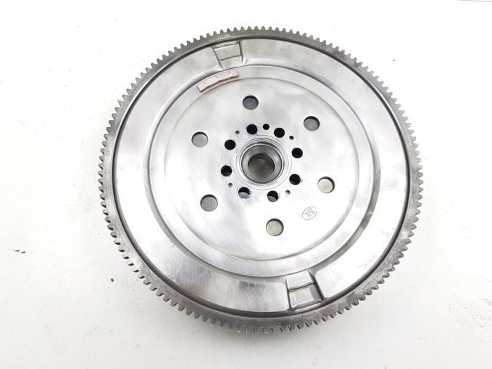 Trafic 3-III Motor Volanı (Volant) 2.0 Dci M9R (AdBlue) 123106905R-123101516R -Renault Mais