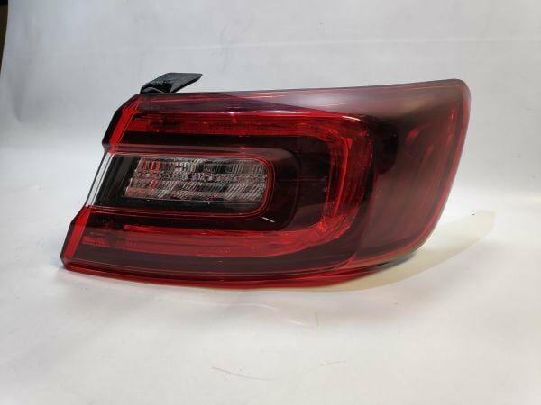 Talisman Sağ Dış Stop Lambası (2015-2022) 265501301R-265502736R -Renault Mais